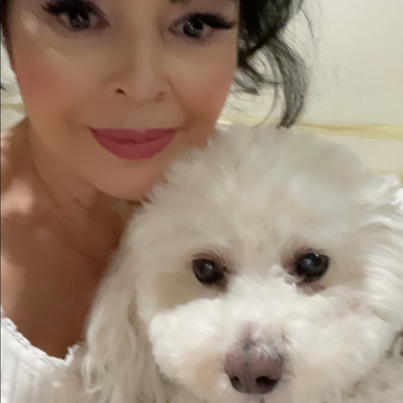 Meet your Posher, Alma - Picture 3 of 4